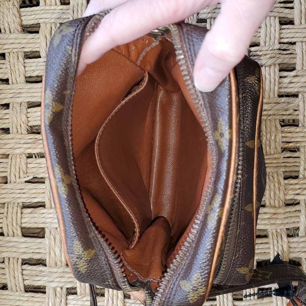 Louis Vuitton Vintage Monogram Amazone Crossbody Bag - Picture 10 of 16